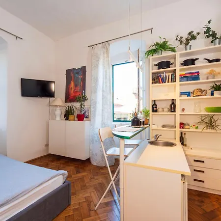 Ora, On The Sea. Apartman