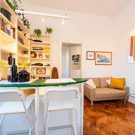 Ora, On The Sea. Apartman *