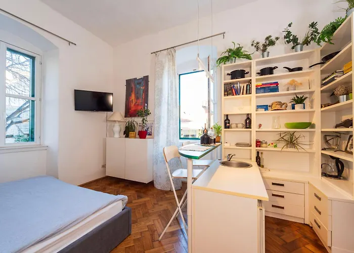 Ora, On The Sea. Apartment